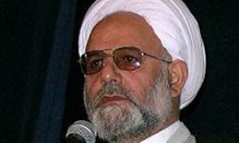 آیت‌الله محمدنقی لطفی امام جمعه ایلام : وزیر خارجه کشورمان باید در اظهاراتش دقت بیشتری داشته باشد/ گرانی نان در شرایط فعلی به مصلحت نبود